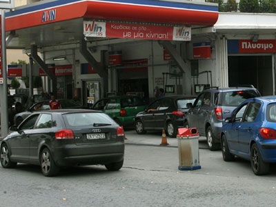 Ζημιογόνες χρονιές για καύσιμα και λιπαντικά